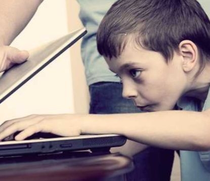 Стеснительность, неуверенность в себе, компьютерная зависимость: как помочь ребенку?